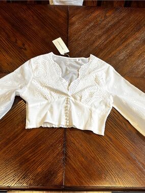 NWT White Eyelet Cropped Blouse